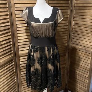 Karotte Metallic Floral Lace Dress